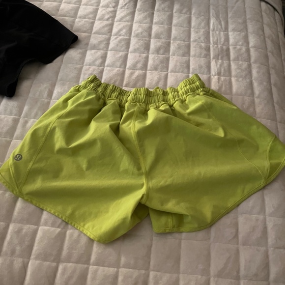 lululemon hotty hots (size 6 L) - Picture 2 of 4